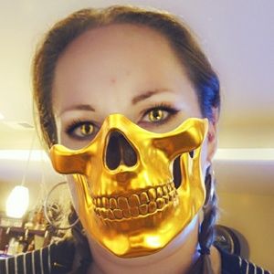 Meet your Posher, Polly